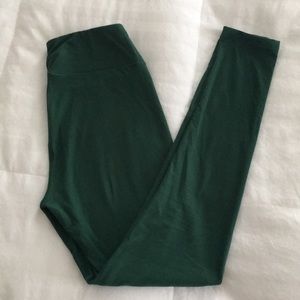 LulaRoe ✨Solid Emerald Green✨ Leggings